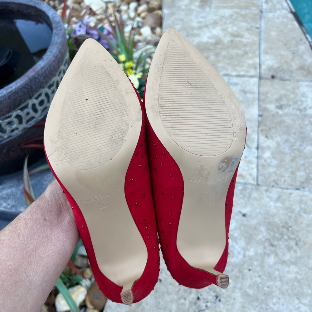 MARC FISHER Darrena Jeweled Velvet Red Heels 8.5 - Picture 9 of 14